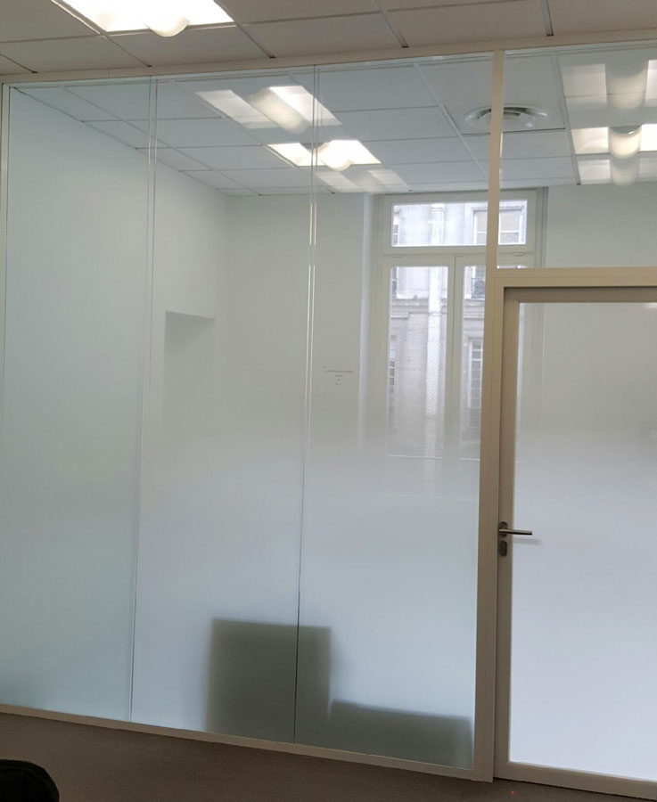 impression blanche sur vinyle transparent en grand taille