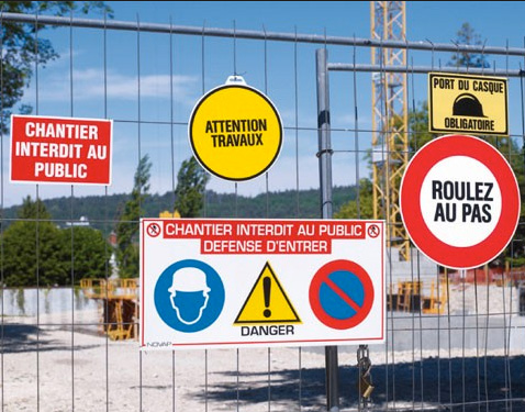 Panneau publicitaire chantier